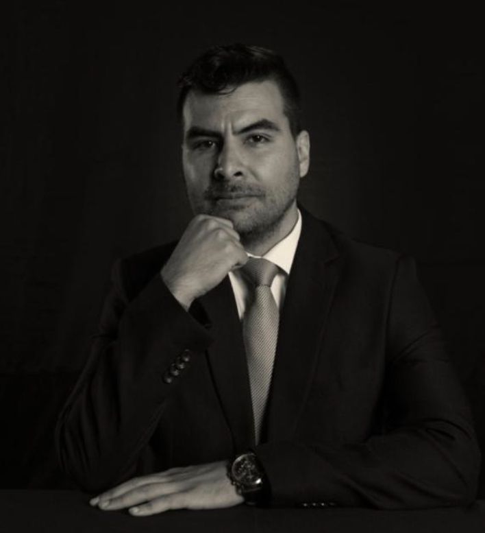 Retrato profesional de Alan Solano